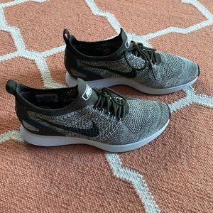Nike Air Zoom Mariah Flyknit Racer Women's Running Shoes Cargo Khaki/Cargo Khaki